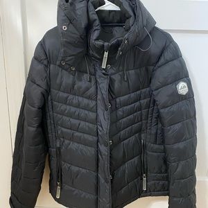 black puffer jacket women’s